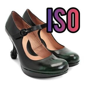 ISO John Fluevog Queen Transcendent Elizabeth